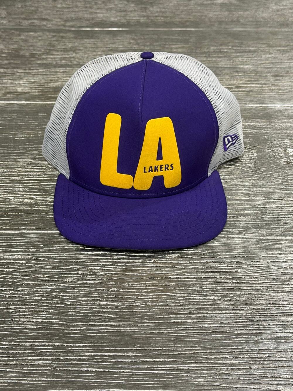 New Era 9FIFTY Lakers Trucker Hat Purple & Yellow Like New